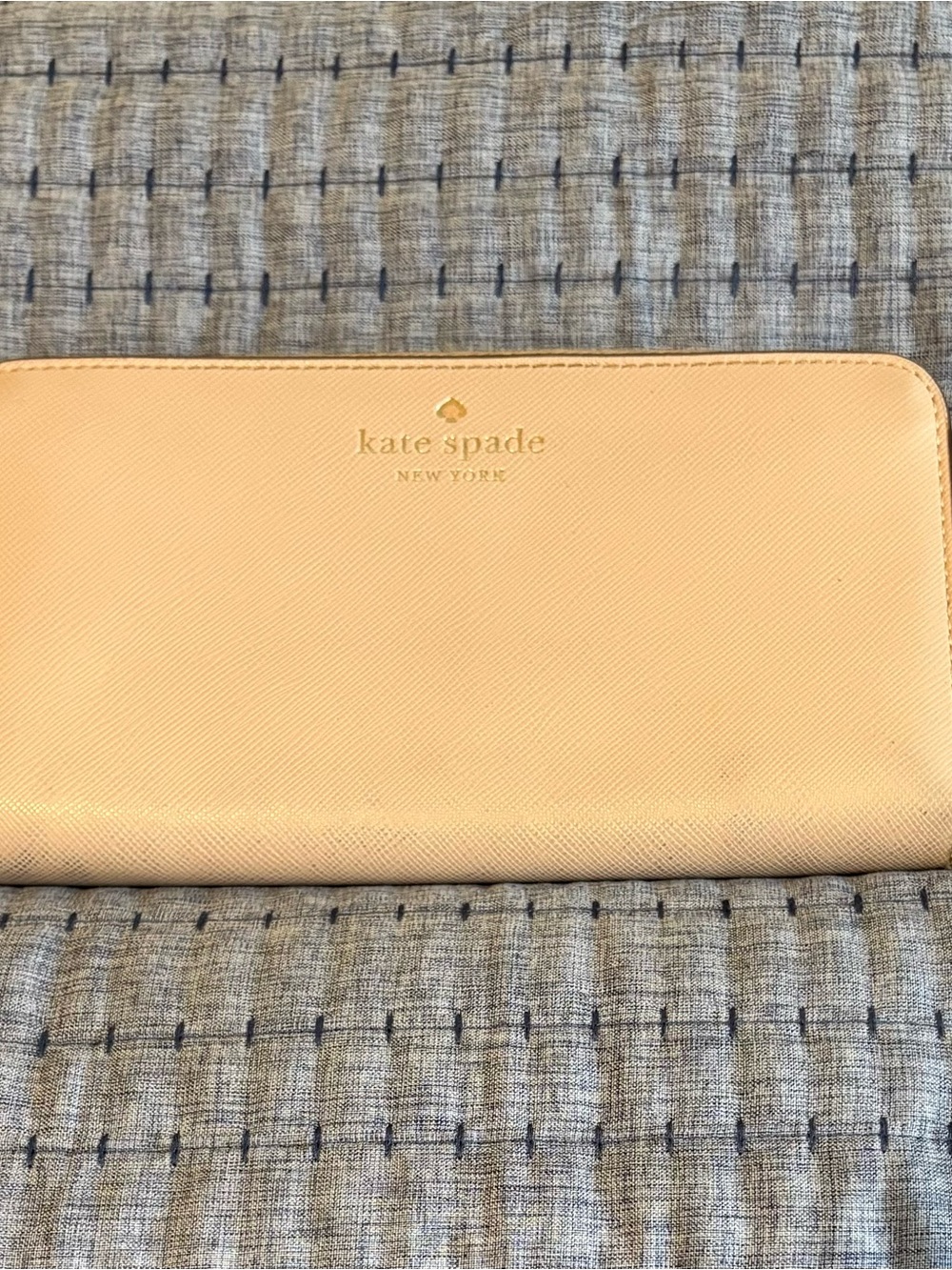Kate Spade ♠️ Cream Saffiano Zip Wallet with Gold Logo
